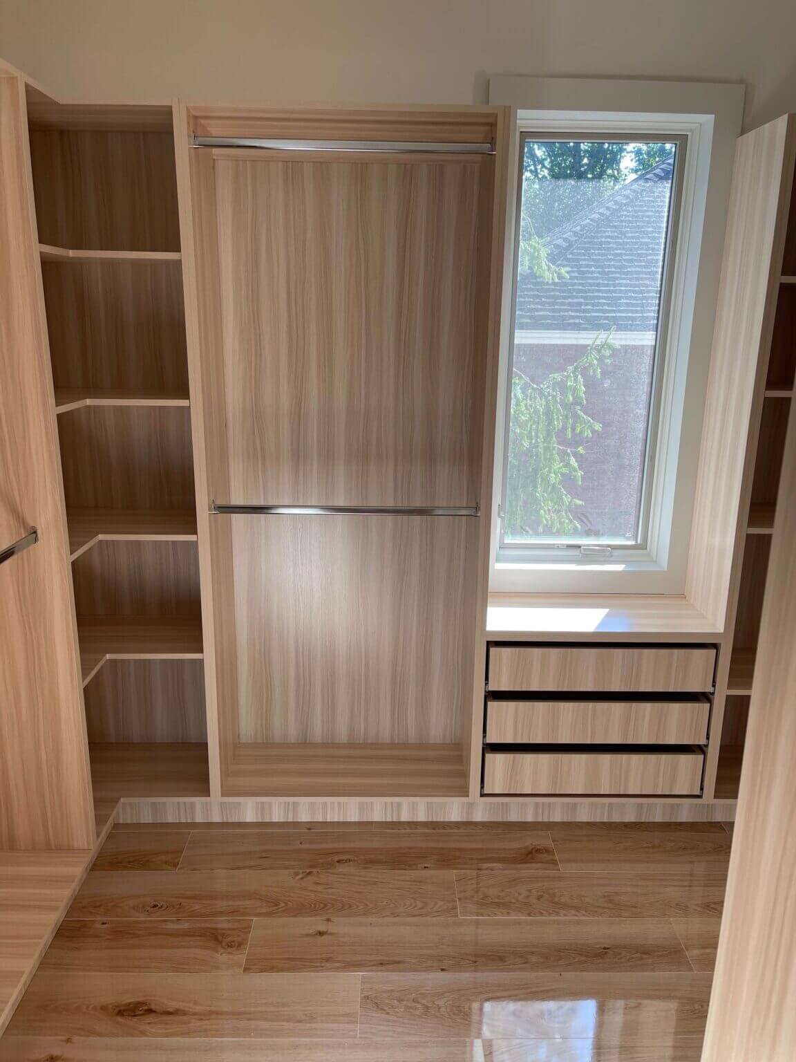 Custom Walk-In Closets